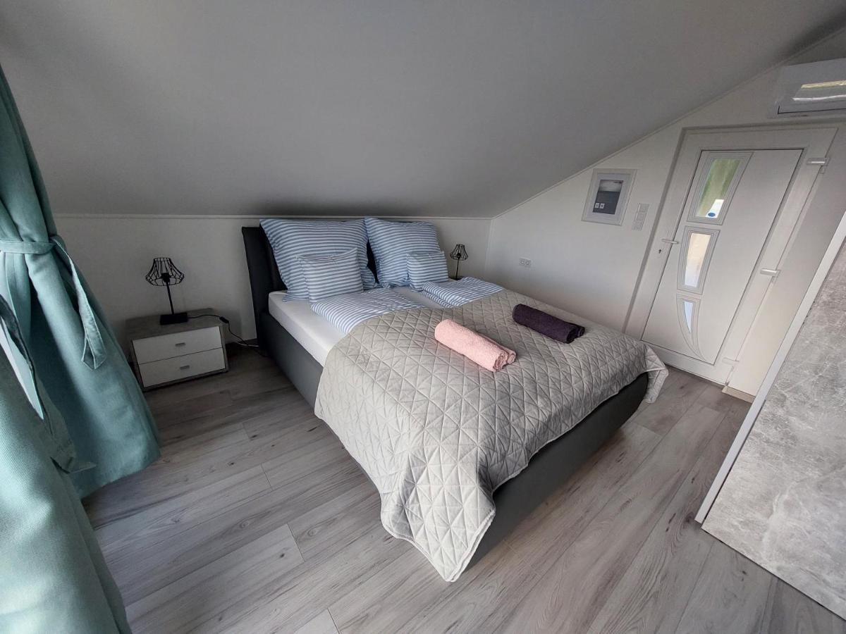 Ferienwohnung Ardo Elmenybirtok Balatonederics Exterior foto