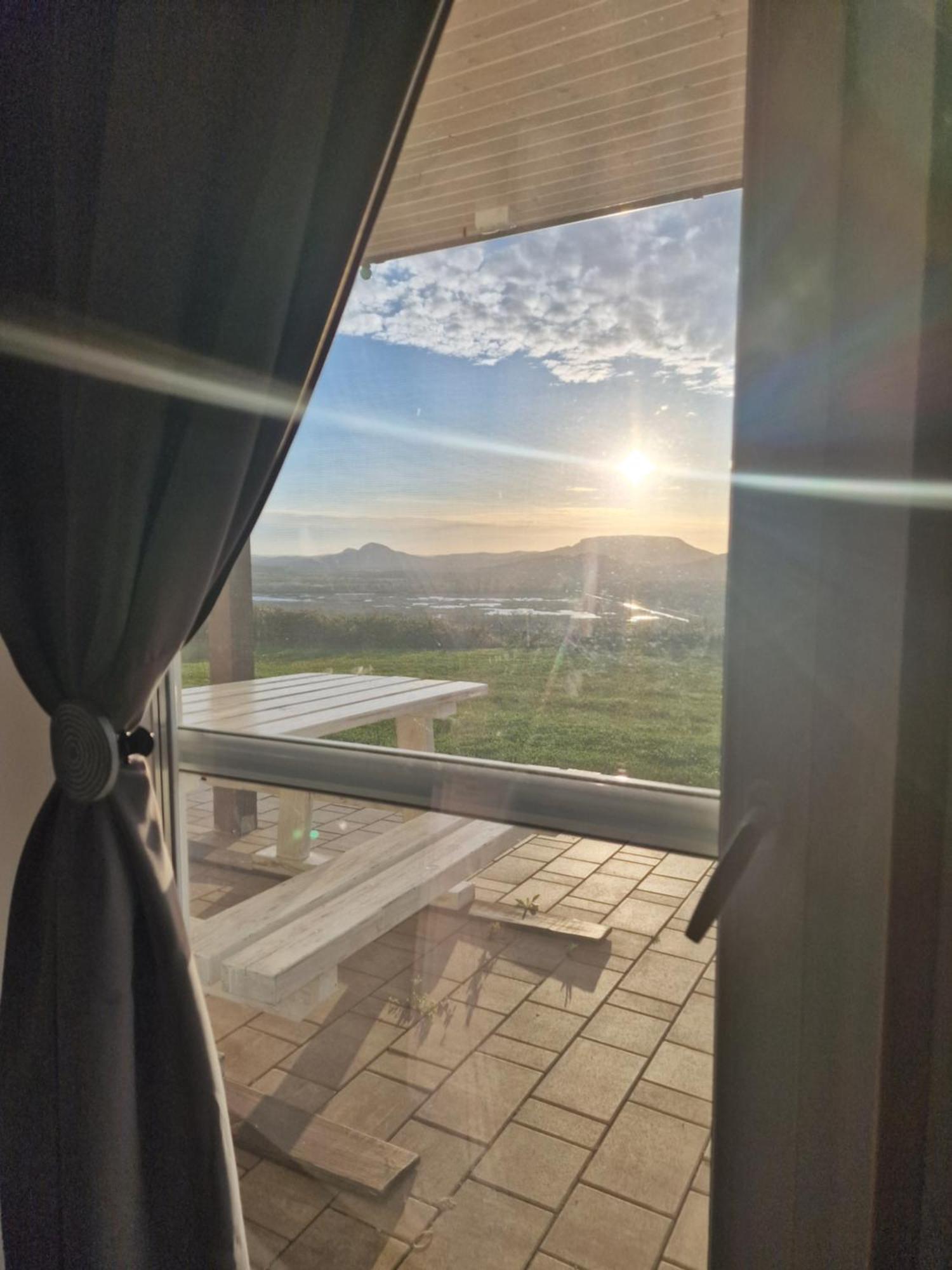 Ferienwohnung Ardo Elmenybirtok Balatonederics Exterior foto