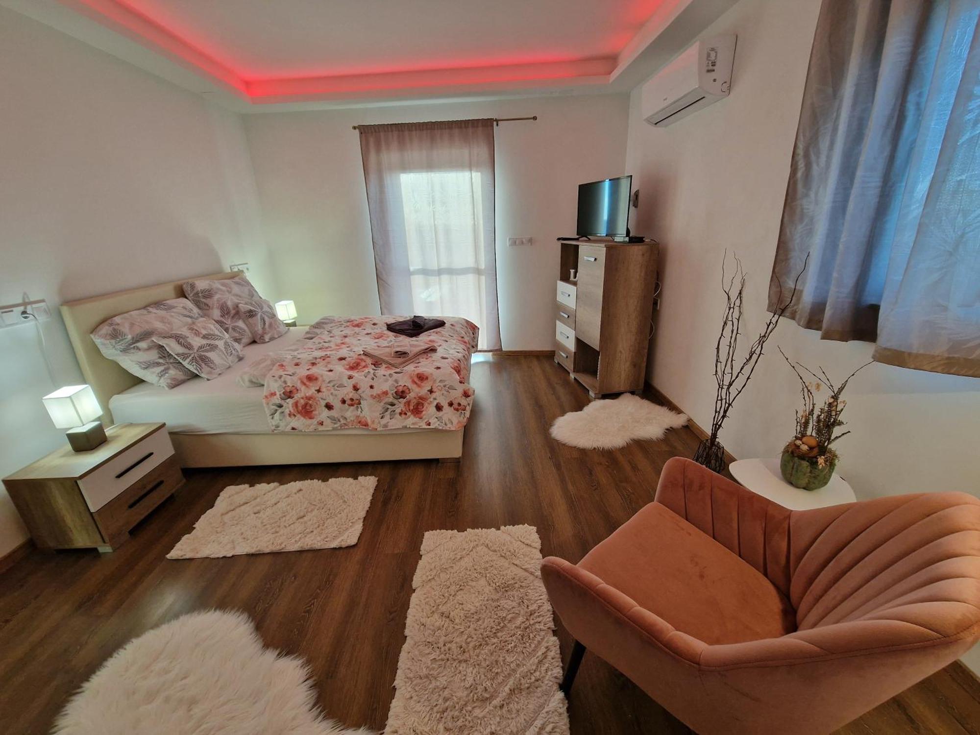 Ferienwohnung Ardo Elmenybirtok Balatonederics Exterior foto