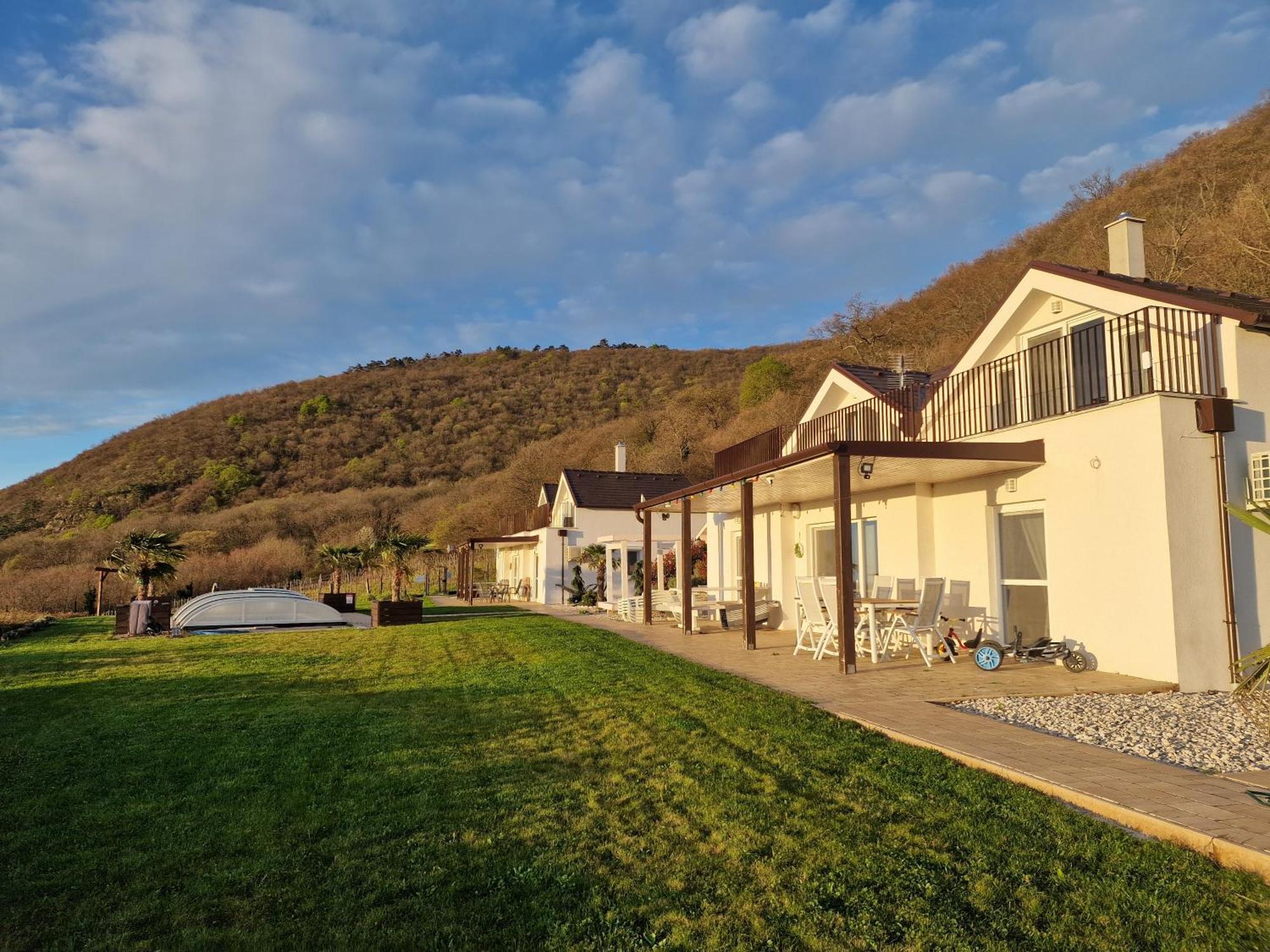 Ferienwohnung Ardo Elmenybirtok Balatonederics Exterior foto